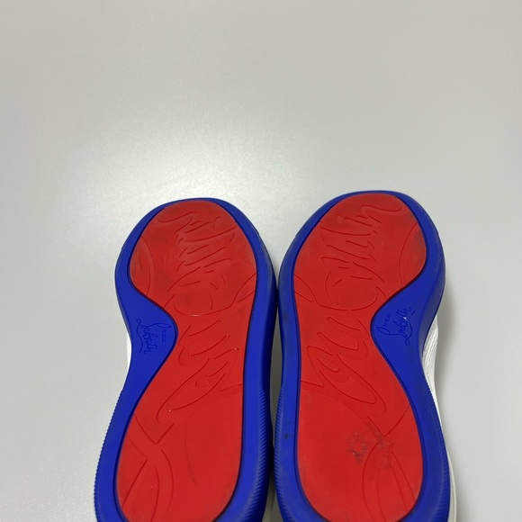 Athletic_Shoes